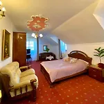 ホテル Dwor Szczepanskich 3*