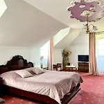 Dwor Szczepanskich ホテル 3*
