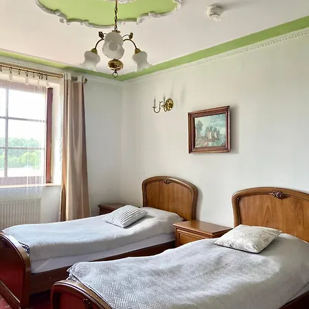 Dwor Szczepanskich Hotel 3*